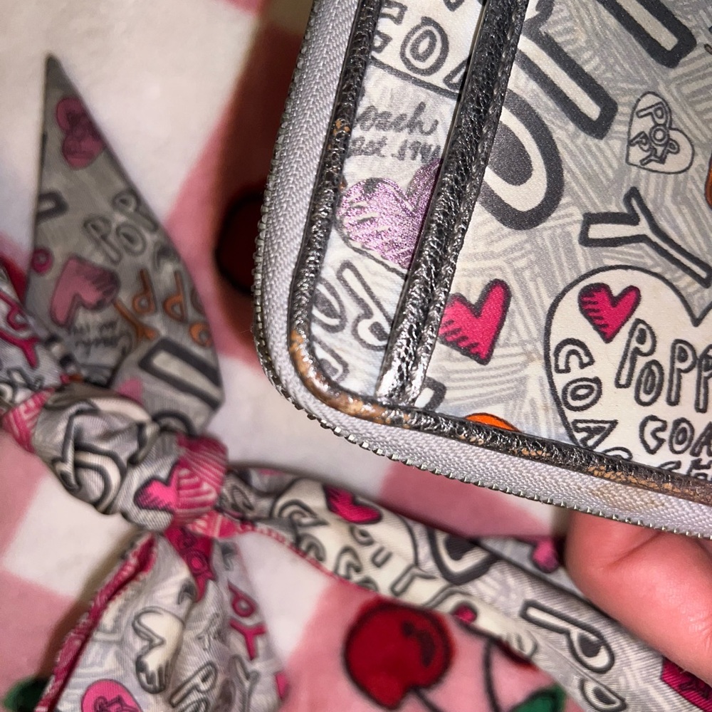 Coach Poppy Butterfly Bandana Metallic Silver Graffiti Wristlet Wallet Y2K 🦋 - Picture 13 of 16